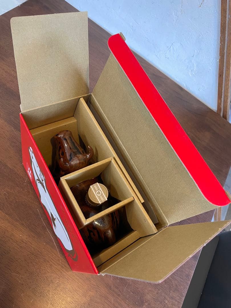 サントリーウイスキーローヤル　十二支ボトル　丑歳　新品未開封　うし