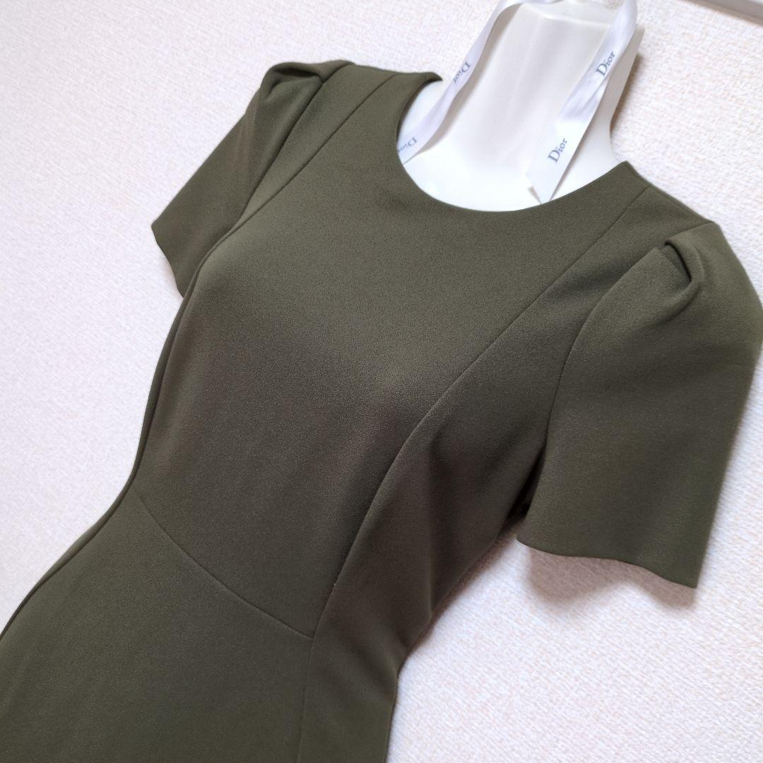 ⭐  (2) 着痩せ美シルエット　パフスリーブワンピ