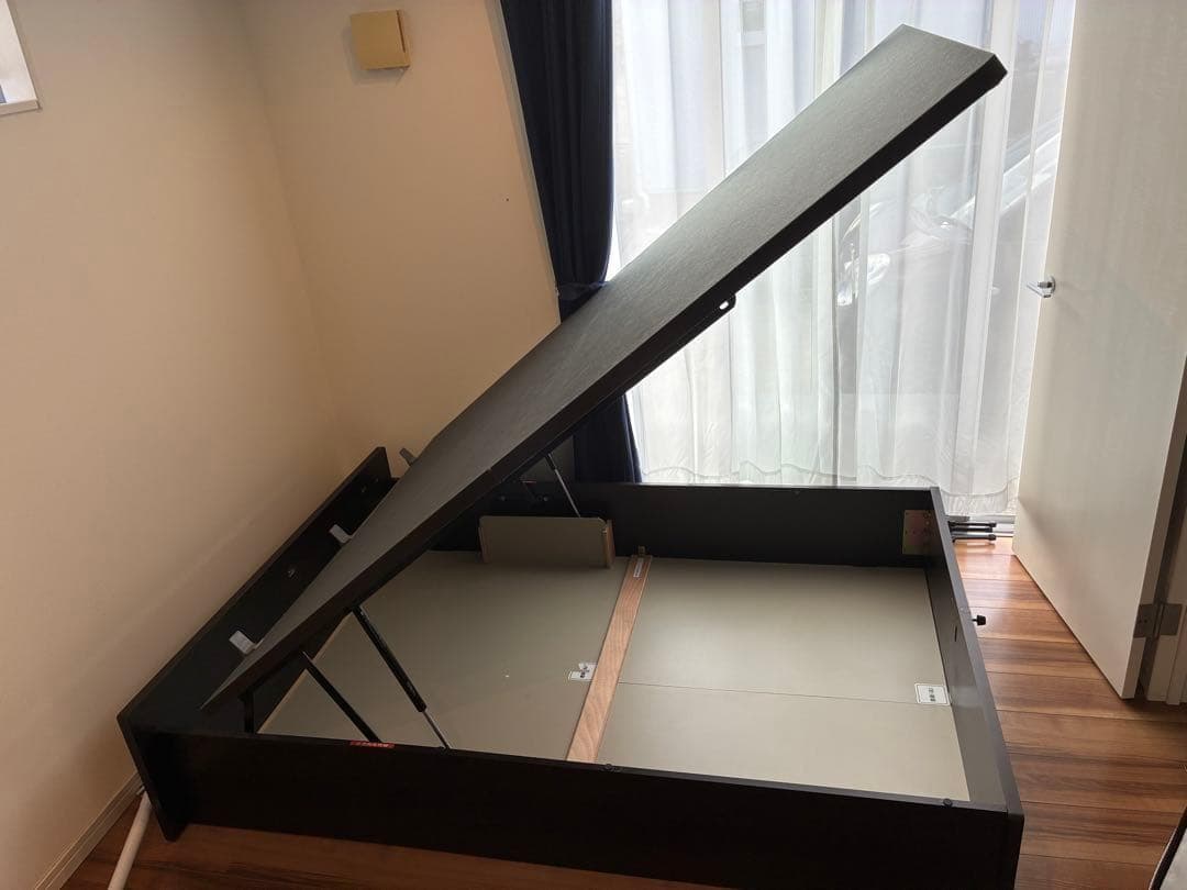 ニトリ　ダブルベッド　跳ね上げ式　ブラウン　マットレスなし