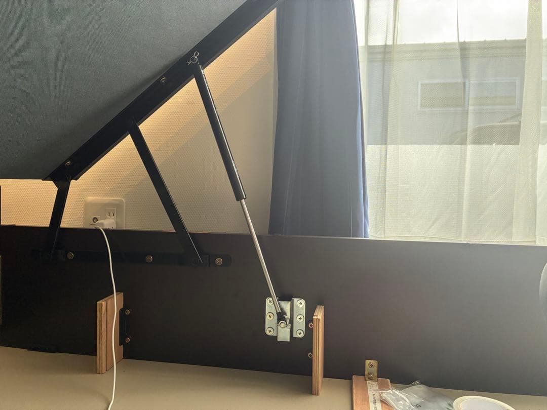 ニトリ　ダブルベッド　跳ね上げ式　ブラウン　マットレスなし