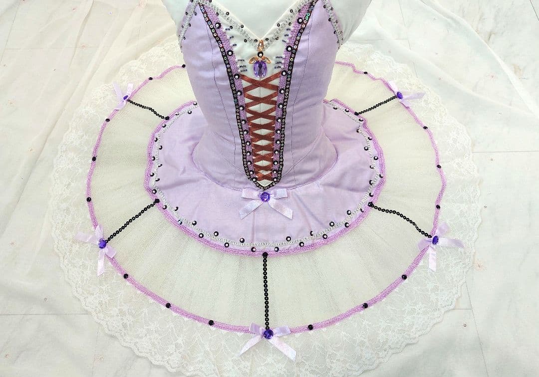 【アルレギナーダ、サタネラ】 チャコット・バレエ衣裳 袖飾り付き 美品 ４号