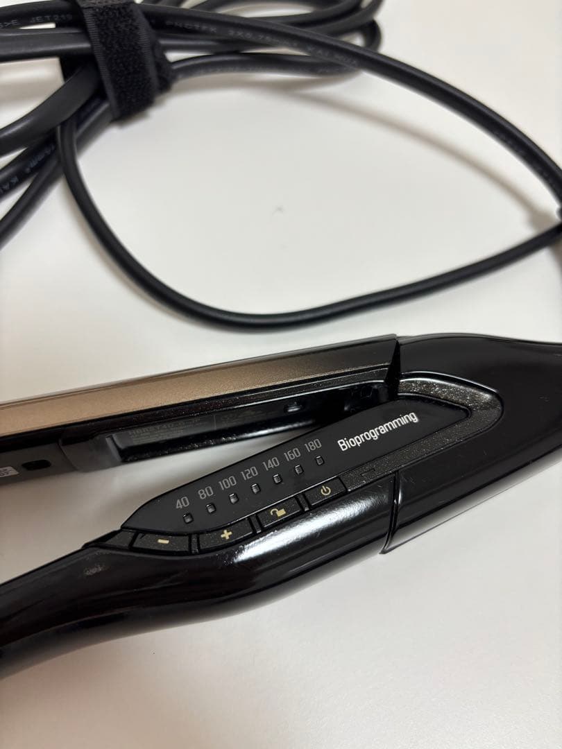 ヘアビューロン 4D Plusストレートアイロン☆