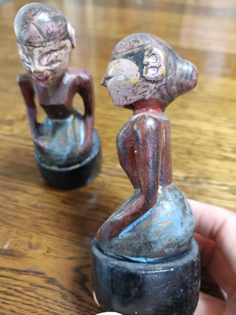 バリ島購入木製人形２体１２センチ