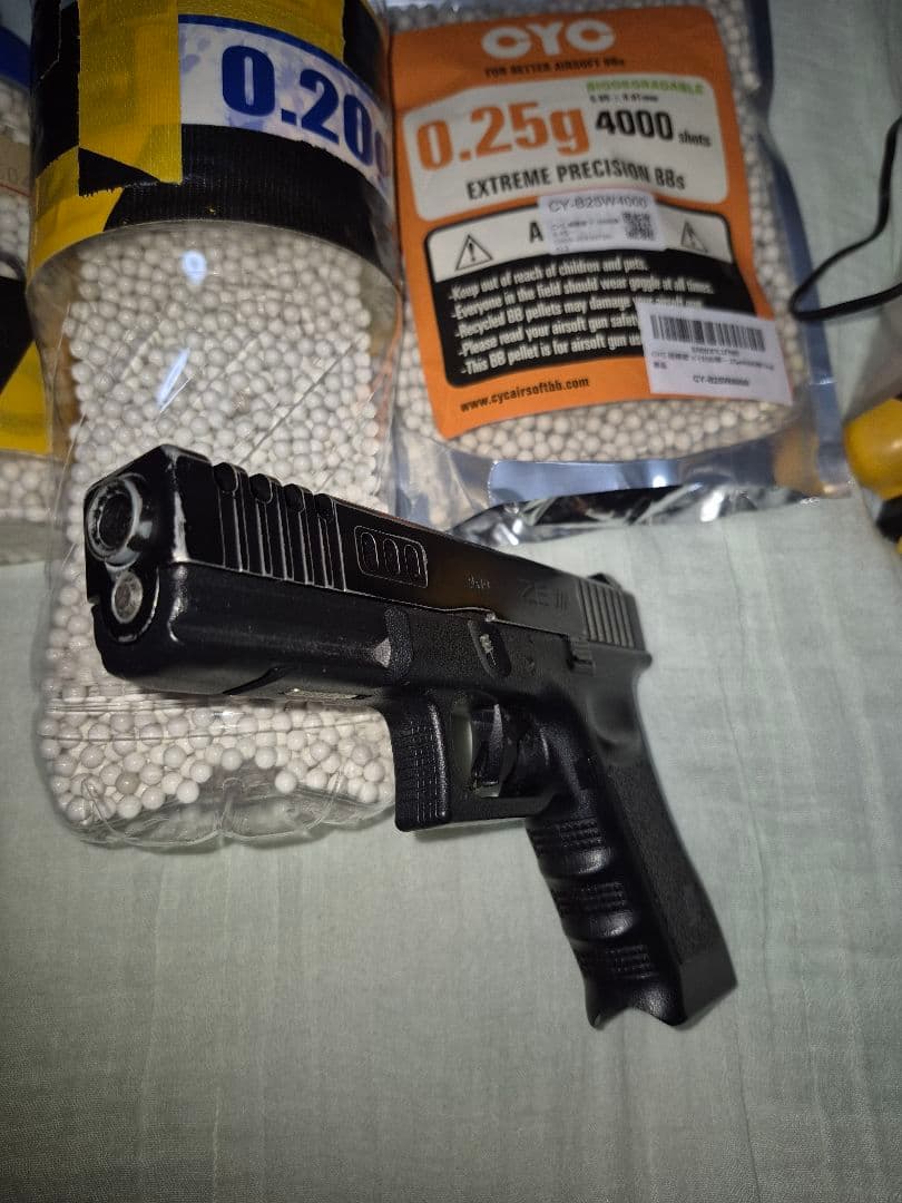 サバゲ　まとめ売り　東京マルイガスガン二丁　その他