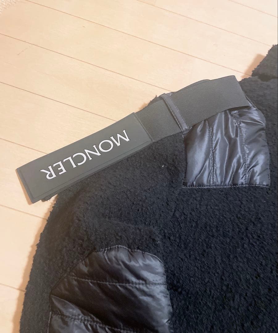 MONCLER タートルネックニットセーター　サイズ M