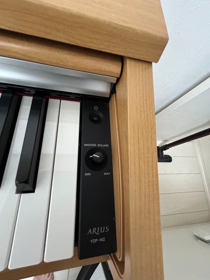 YAMAHA ARIUS YDP-142C 電子ピアノ　最終価格