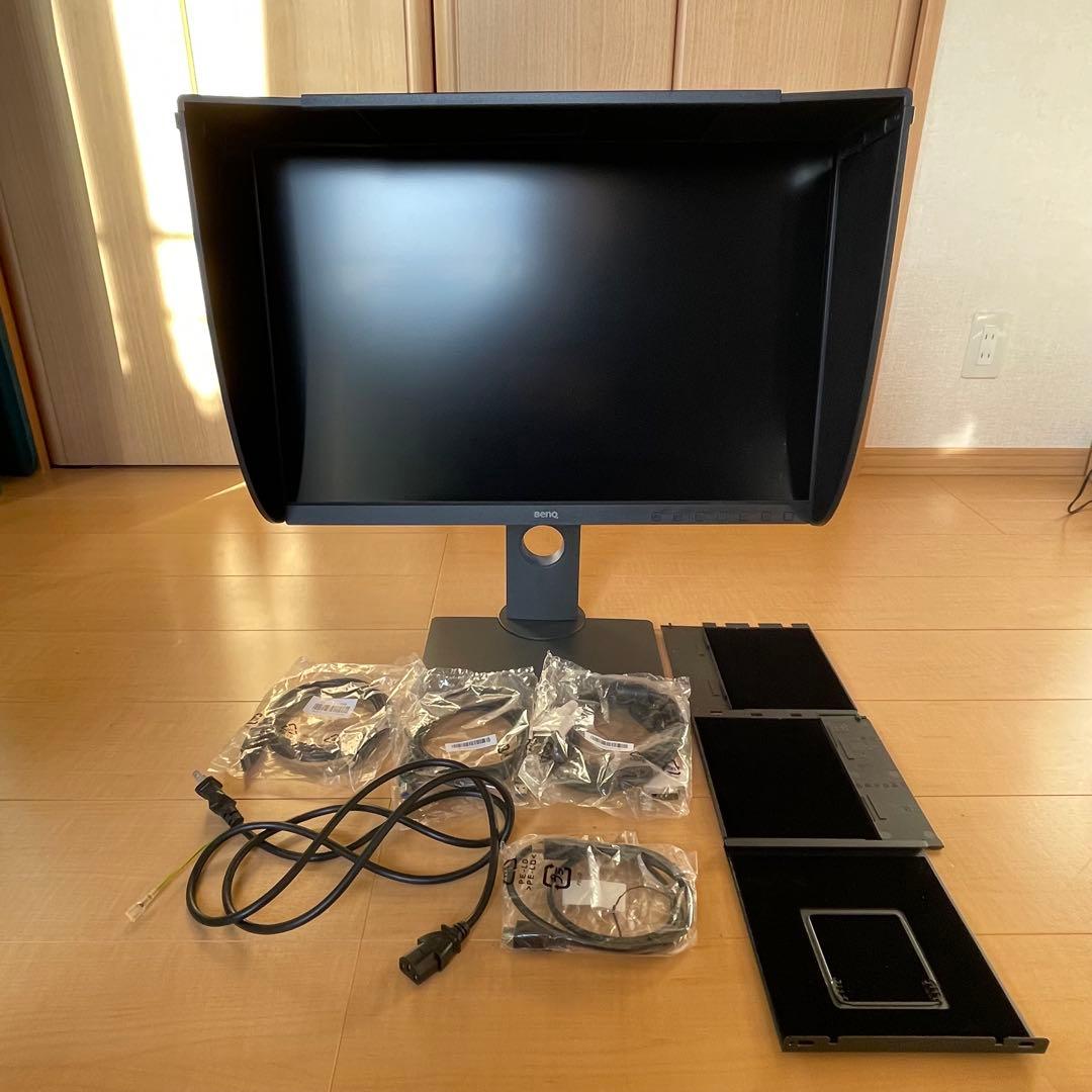 【美品】 BenQ SW240 カラーマネジメントモニター　遮光フードセット