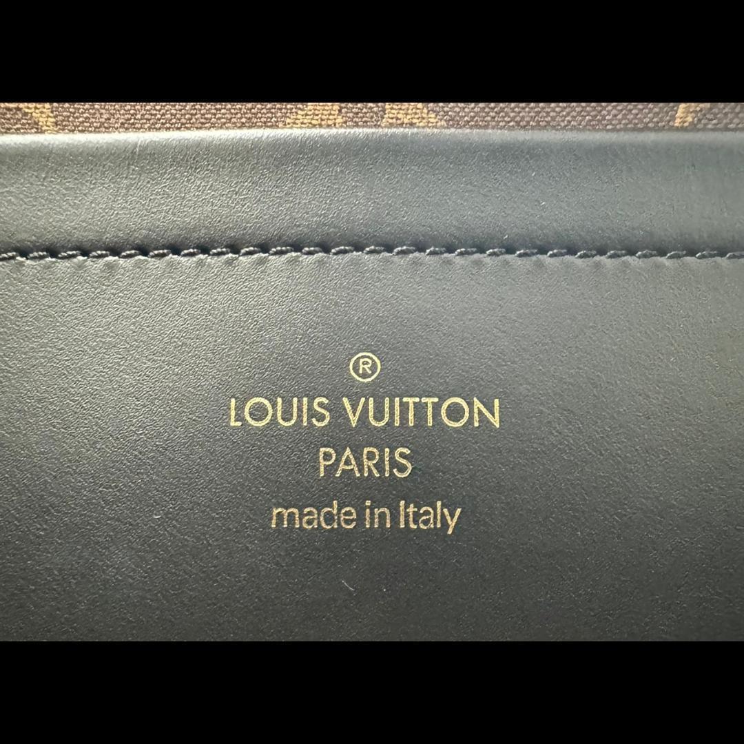 Ü ヴィトン ユーティリティ クロスボディ M80450 ショルダーバッグ