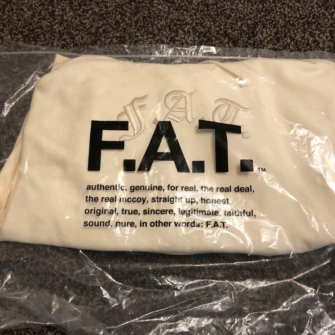 F.A.T. フード付きスウェット オフホワイト