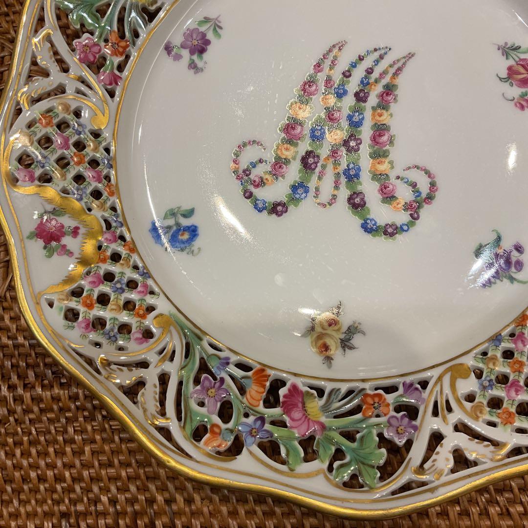 セール　マリーアントワネットピアスプレート　アンティークドレスデン