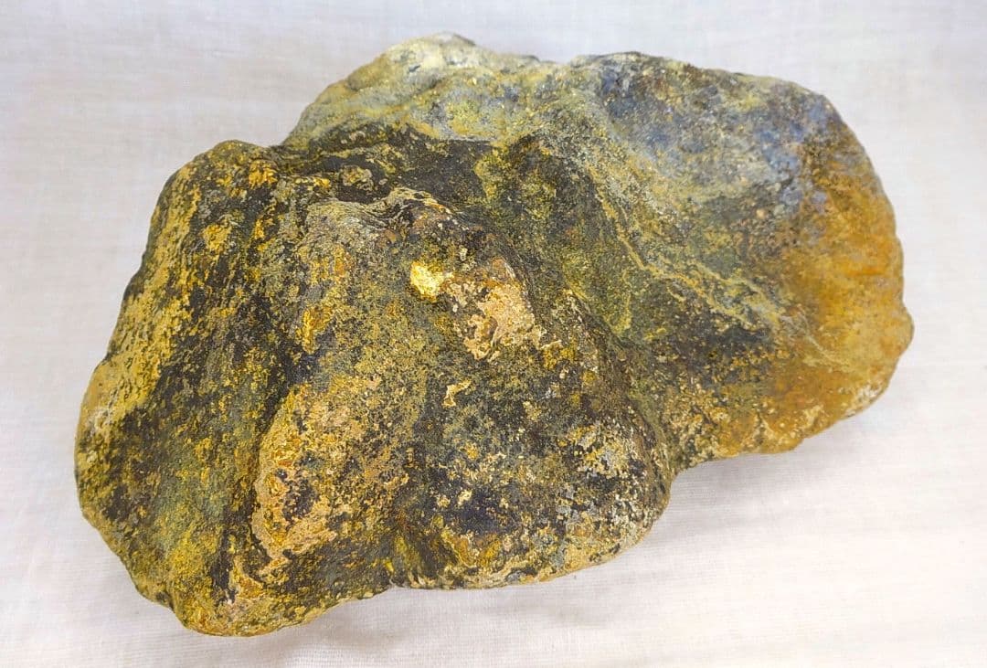 超レア!!高線量!!増富温泉ラジウム黒鉱石（145)お風呂用