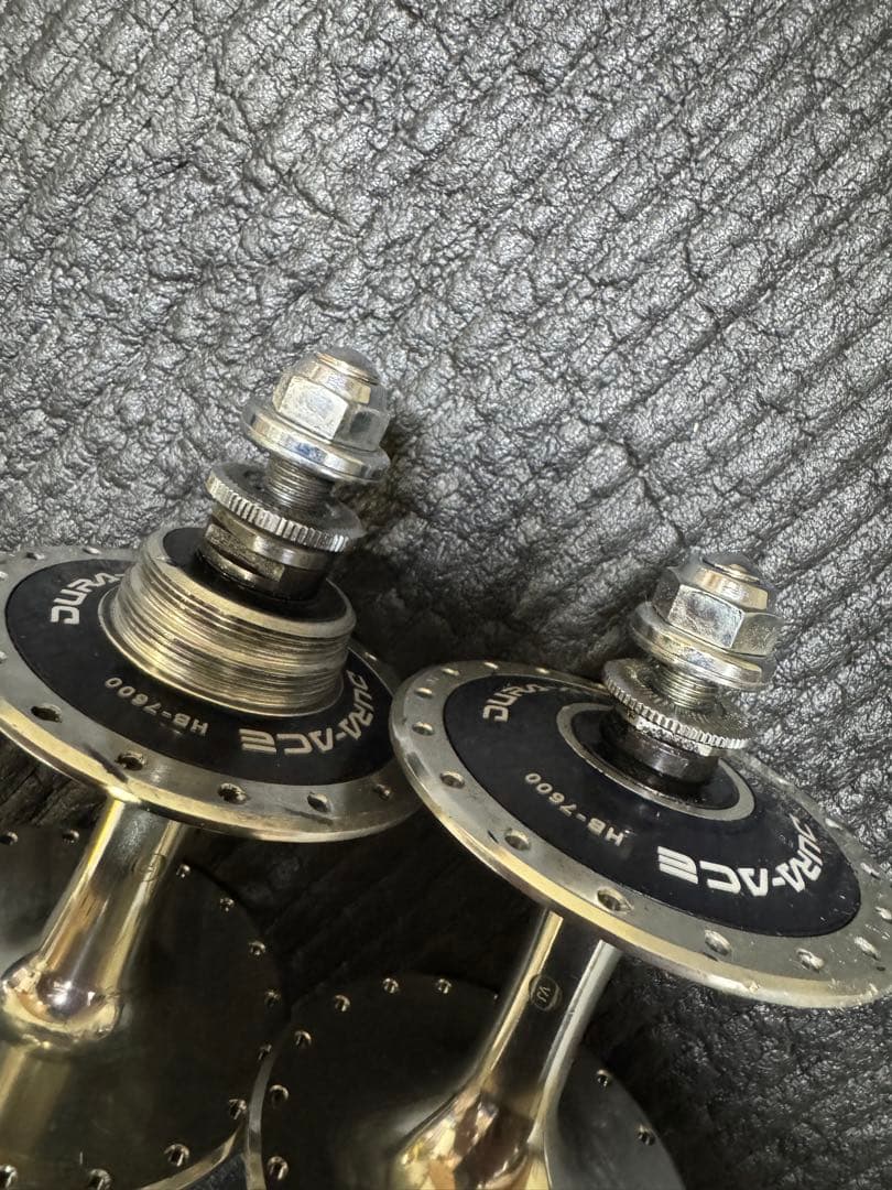 DURA-ACE HB-7400 ハブ
