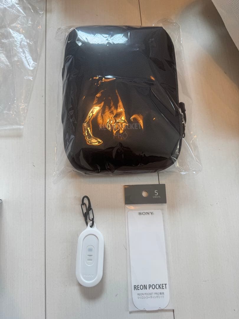 SONY REON POCKET PRO 本体と付属品