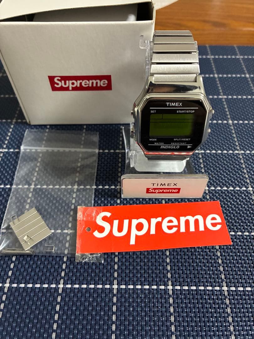 TIMEX シュプリーム　時計