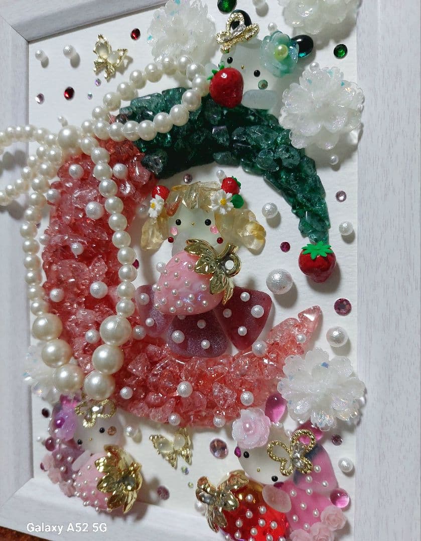 シーグラスアート 大きなリボンといちごのお月様♪