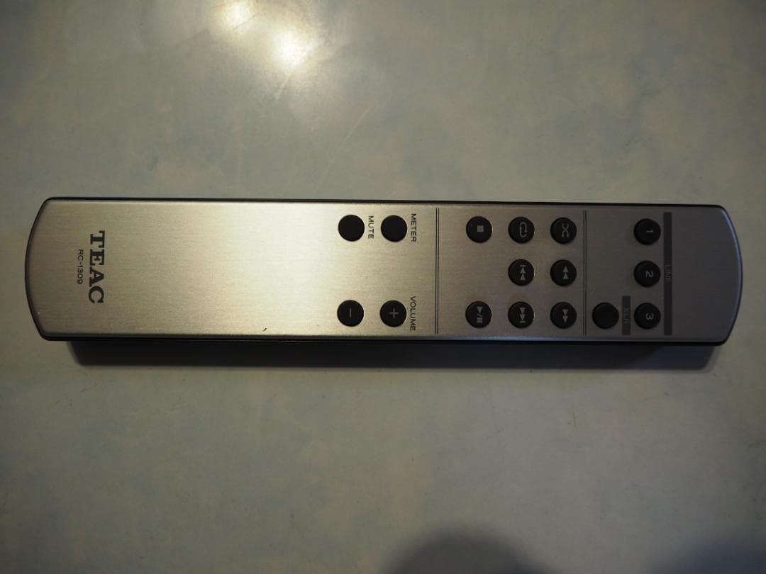 TEAC AX-501 プリメインアンプ