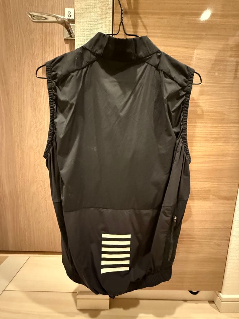 ひ*ろ様 Rapha メンズ プロチーム インサレーテッド ジレ M