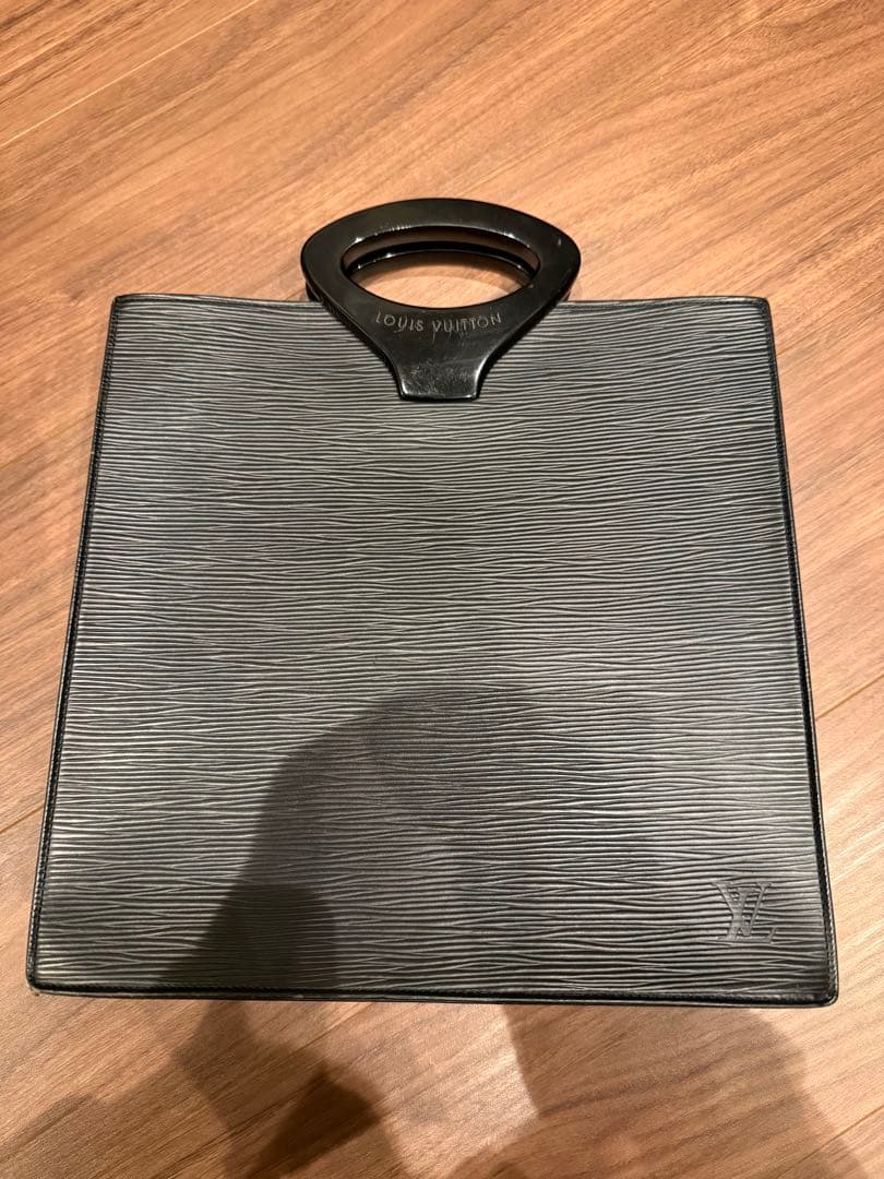 ルイヴィトン エピ オンブル ハンドバッグ LVロゴ レザー ノワール