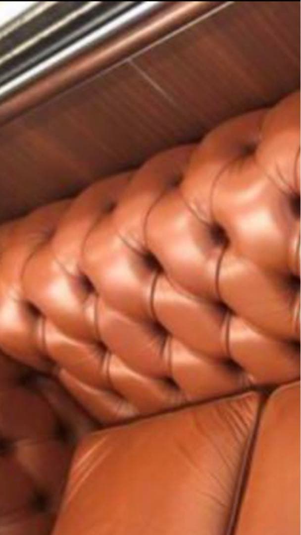 高級 鋲打ち 英国風♦️チェスターフィールド♦️トリプルソファ♦️キャメル♦️送料込