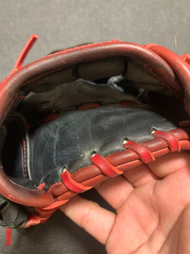 ローリングス　グローブ　軟式　左投げ　投手用　黒赤　メジャー　野球　グラブ