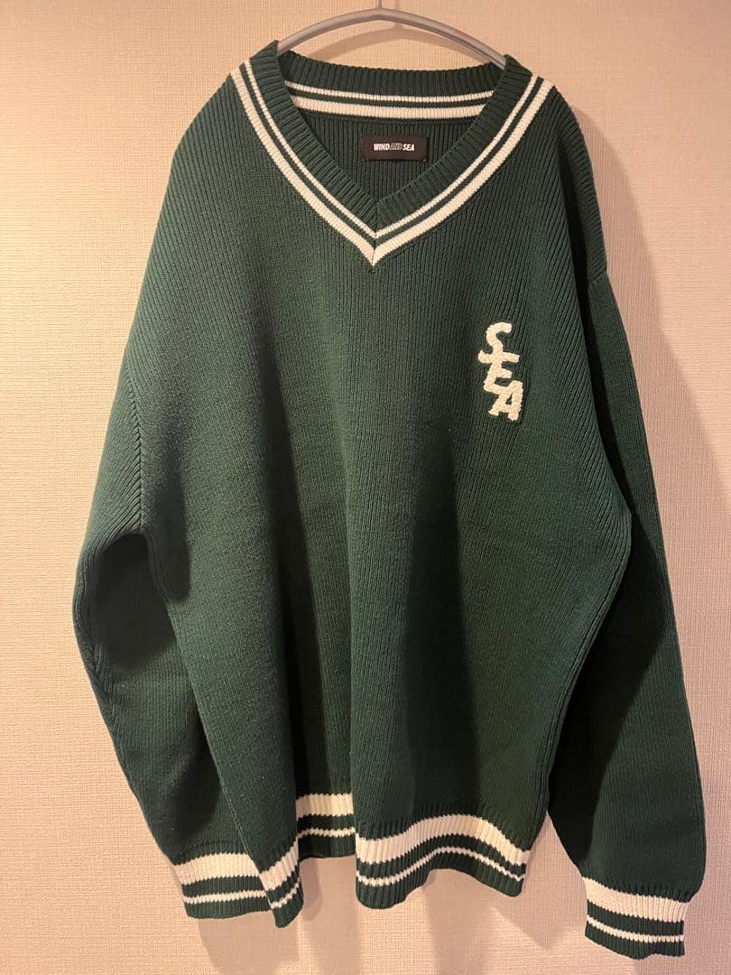 h*k様 WIND AND SEA ダークグリーン Vネックセーター