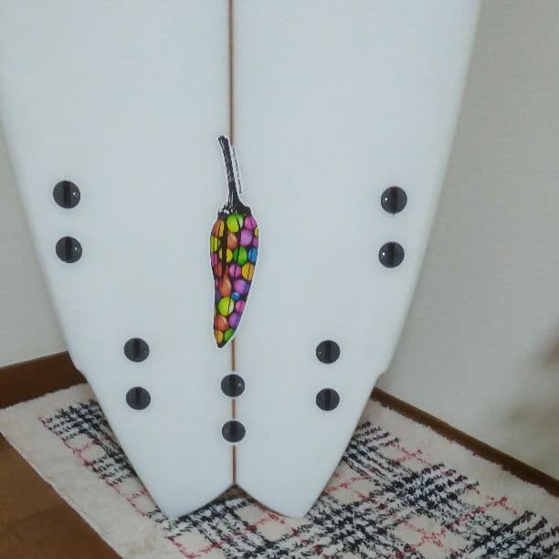 使用２回のサーフボードfiveフィン