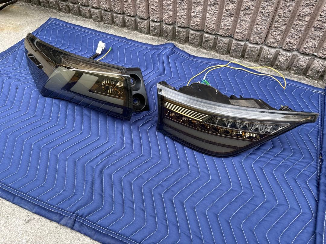 ハリアー60 Valenti テールランプ