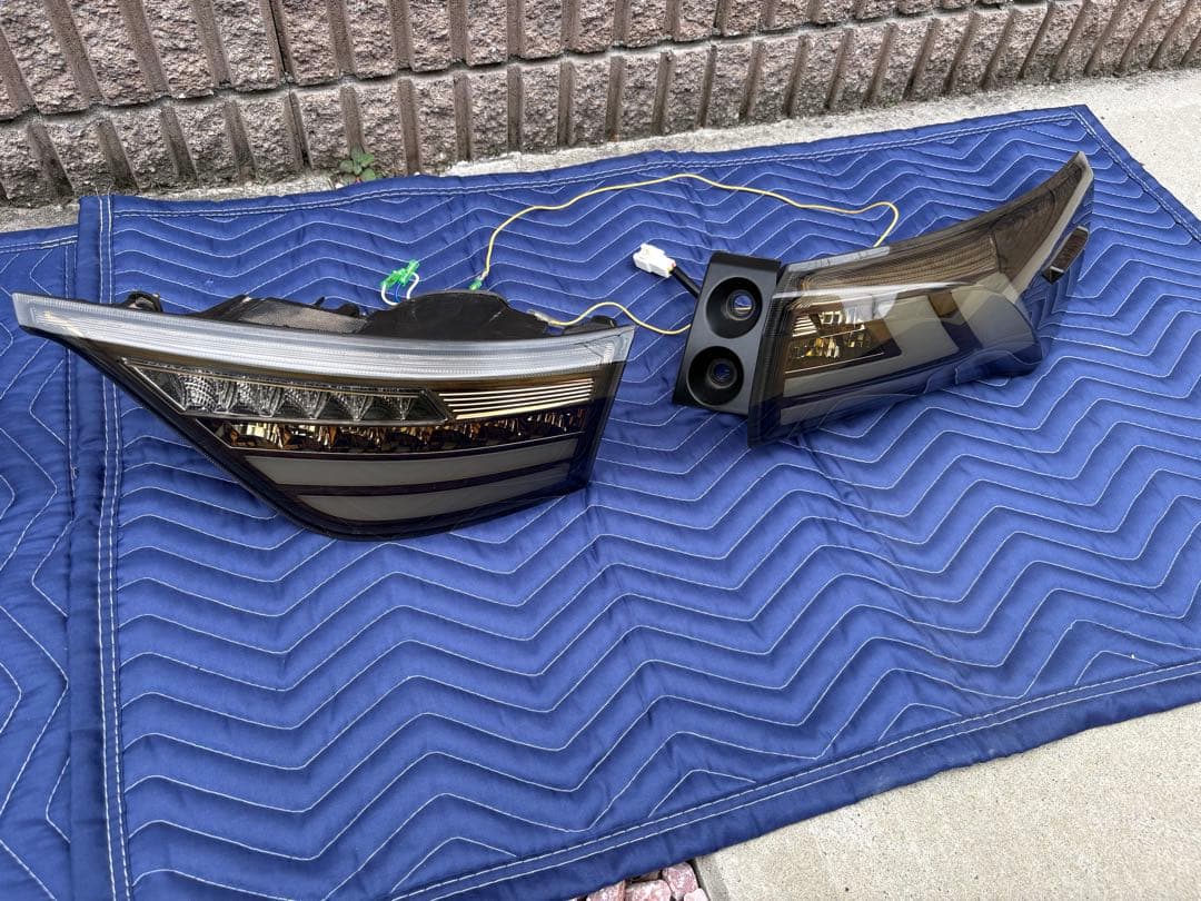 ハリアー60 Valenti テールランプ