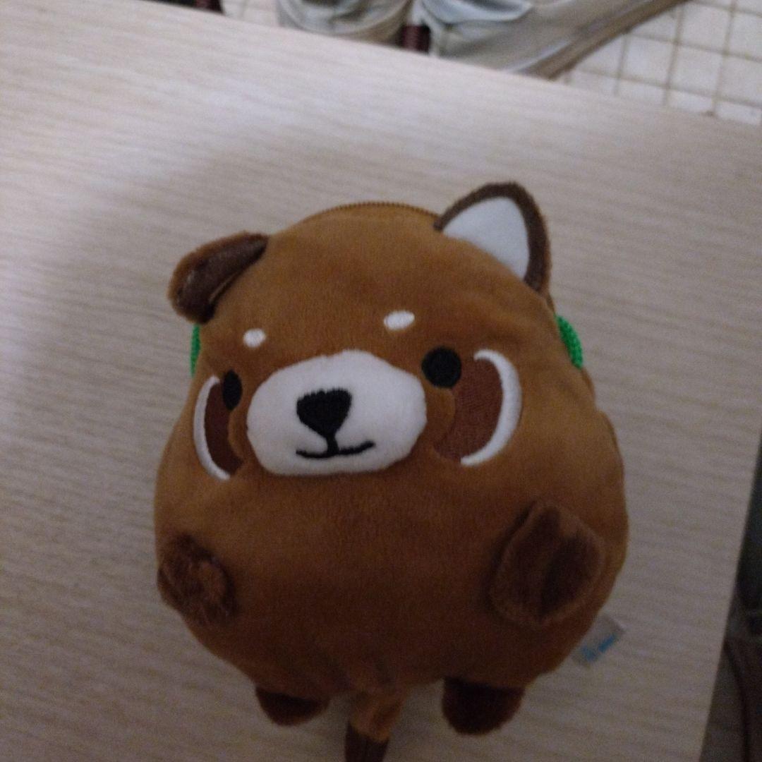 茶色のクマのぬいぐるみ