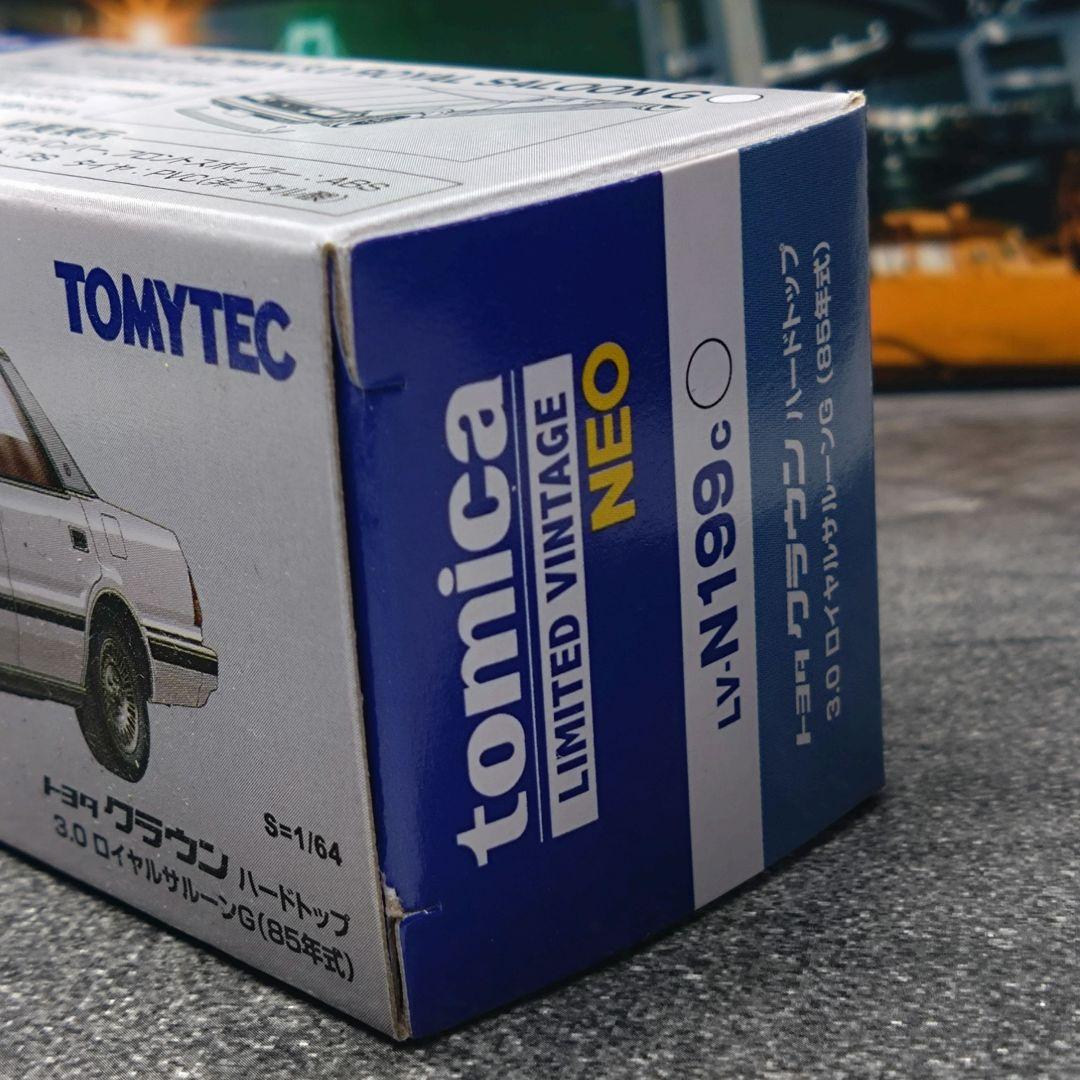 TLV トヨタ クラウン ハードトップ 3.0 ロイヤルサルーンG(カスタム品)