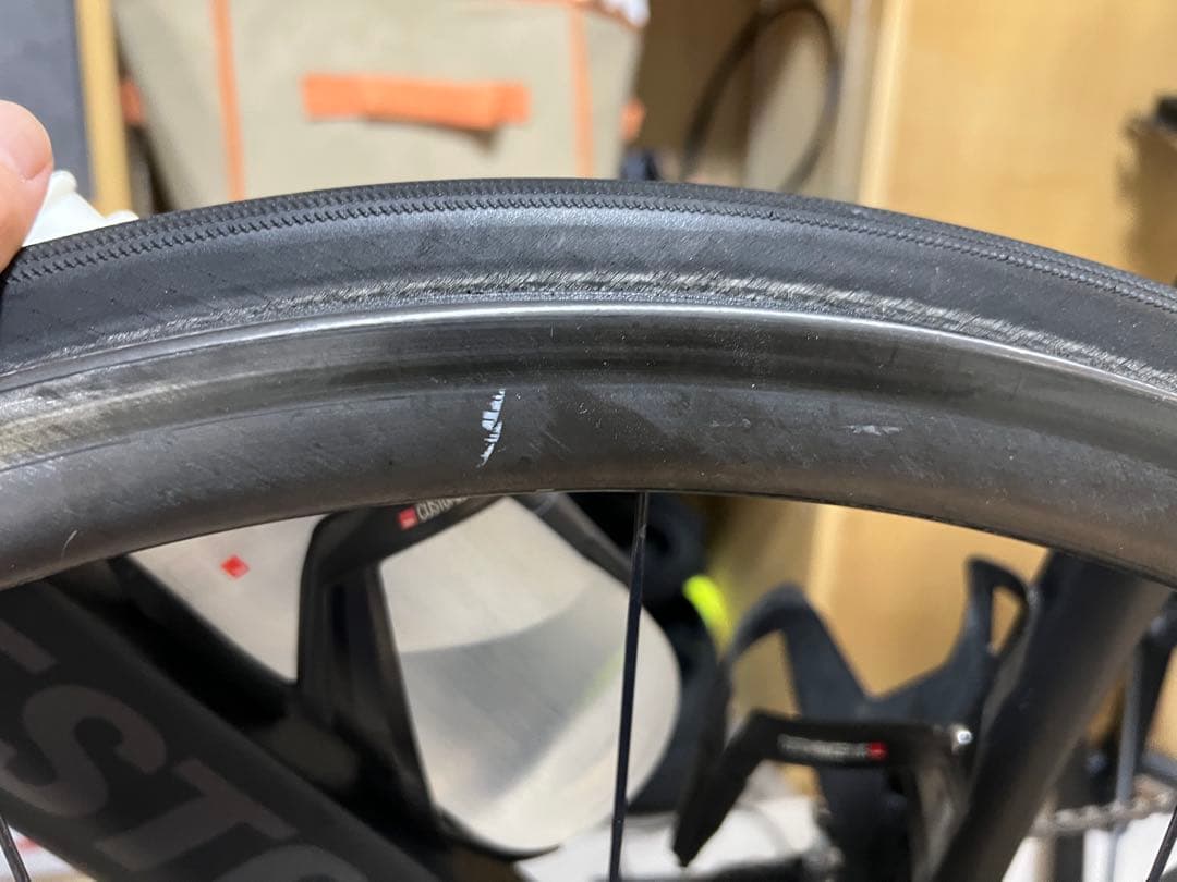 ジャイアントSLR1カーボンホイール