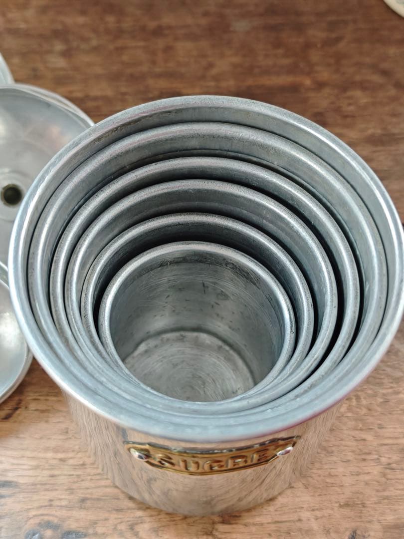 1950年代アルミキャニスター ＋ 真鍮ツマミ　フランスヴィンテージ