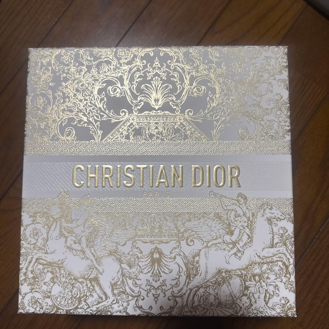 Diorアディクトリップグロウ Diorルボーム