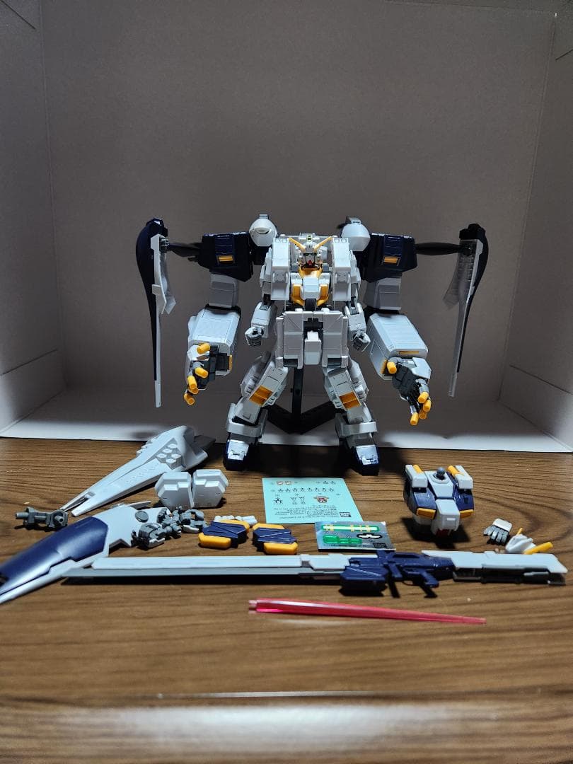 HG ヘイズルアウスラ ギガンテックアーム装備　プレミアムバンダイ限定完成品