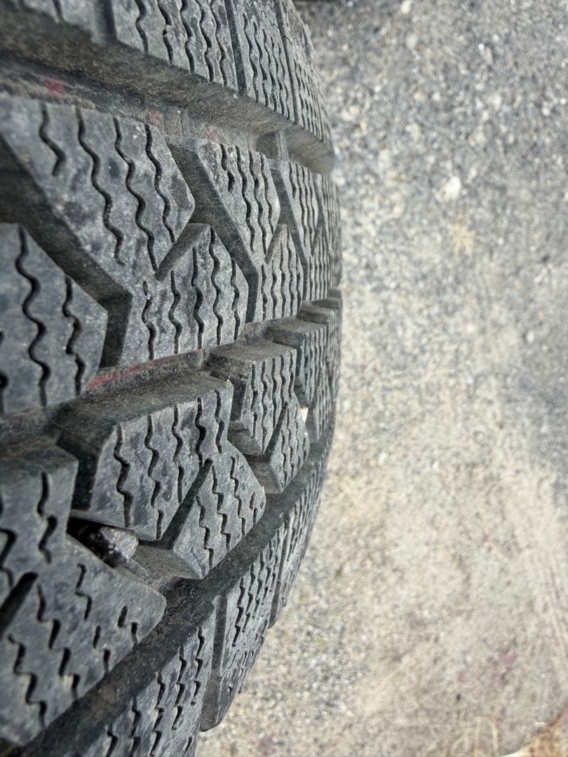 200系 ハイエース スタッドレスBLIZZAK VL1 195/80R15