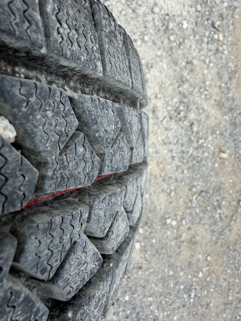 200系 ハイエース スタッドレスBLIZZAK VL1 195/80R15