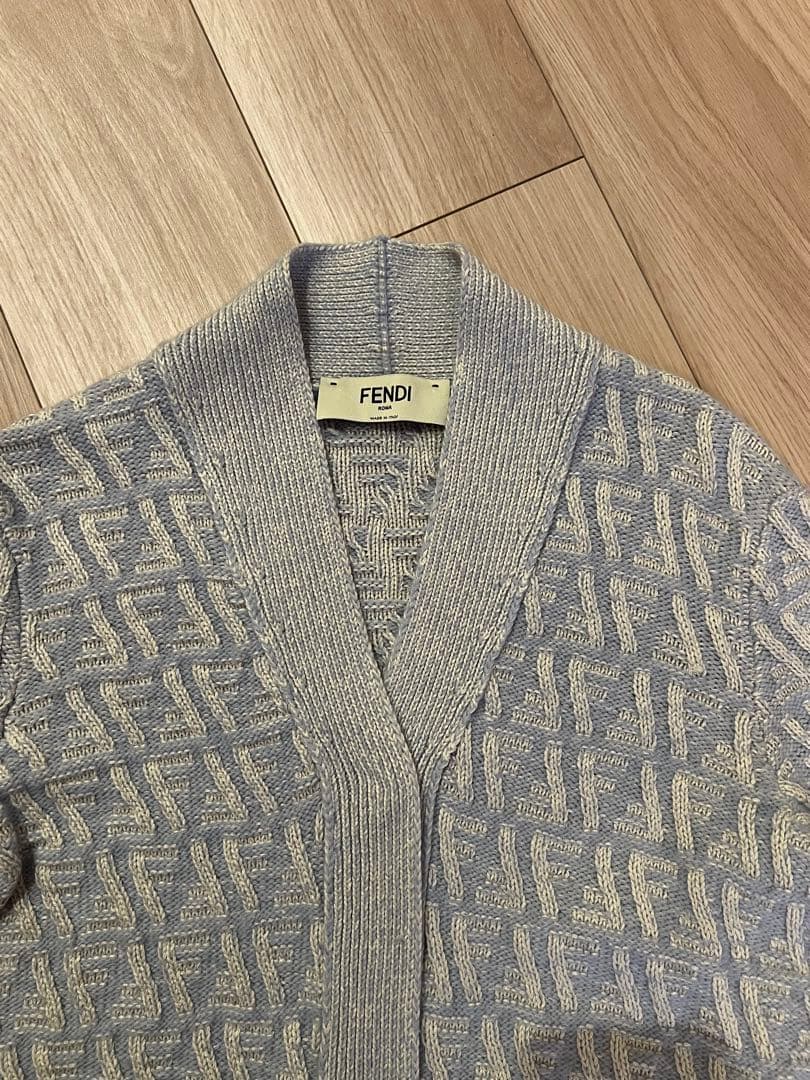 FENDI フェンディ　FFロゴカーディガン