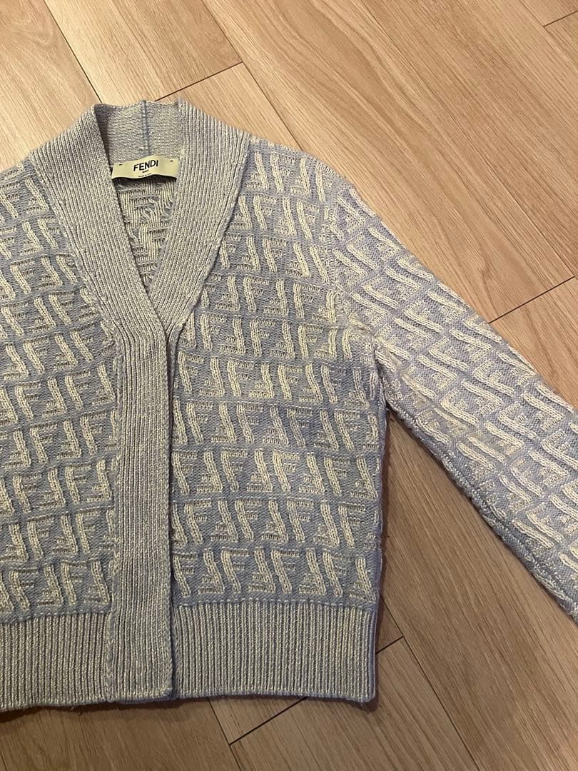 FENDI フェンディ　FFロゴカーディガン