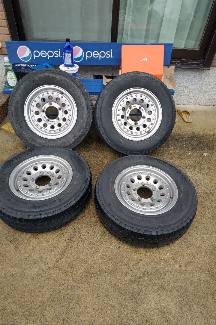 ジープ　ジムニー　15インチ タイヤ・ホイールセット