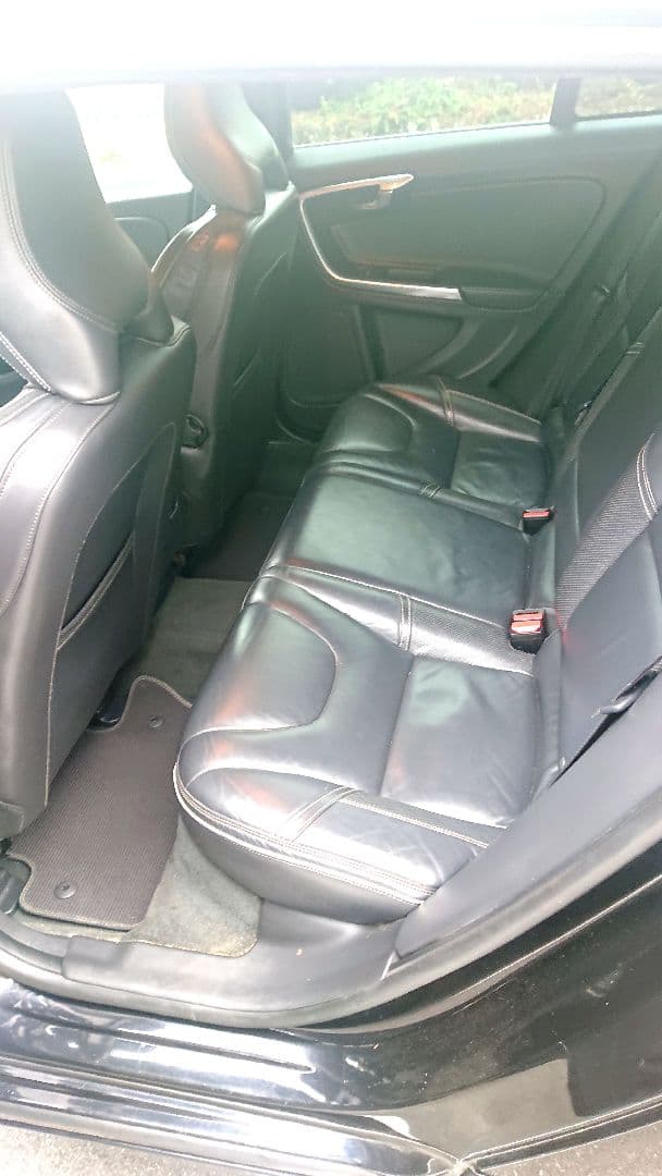 ボルボ V60 Rデザイン Tベル済 新車時より記録簿8枚