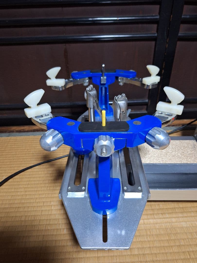 値下げ　ジャンク　電動ガット張り機　ガット張り機　ストリングマシン　テニス