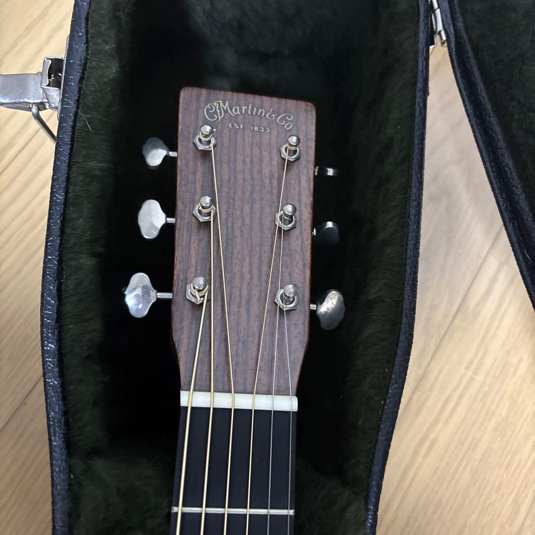 Martin D-18アコースティックギター