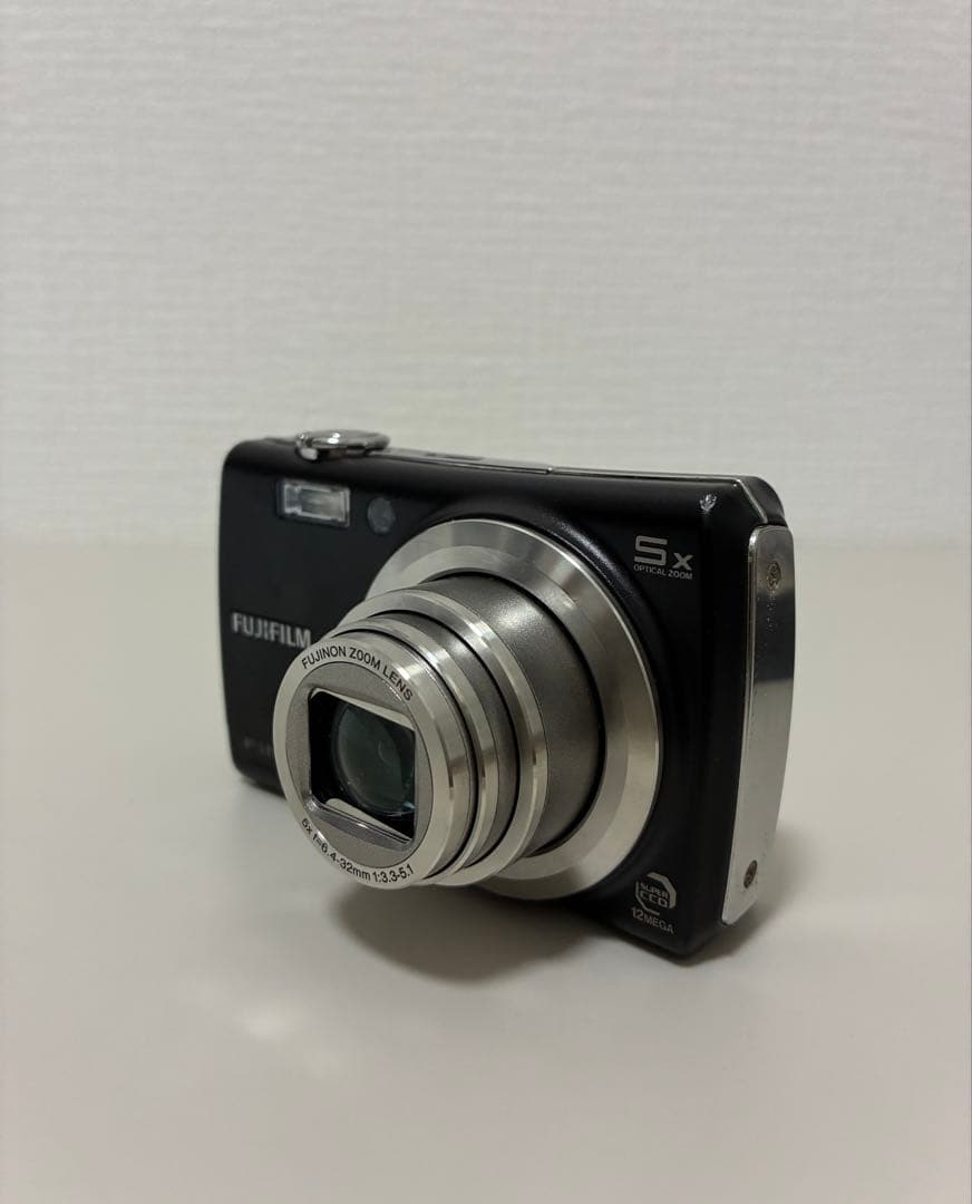 デジカメ　富士フイルム　FinePix F100fd
