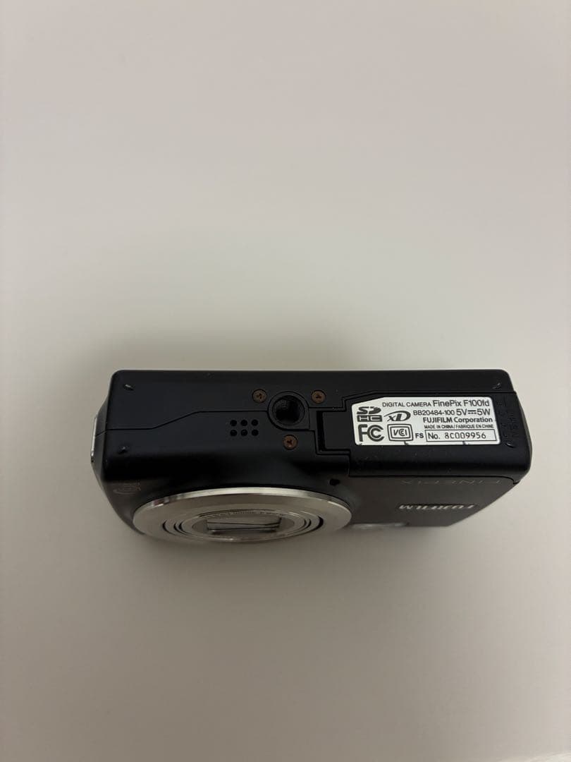 デジカメ　富士フイルム　FinePix F100fd