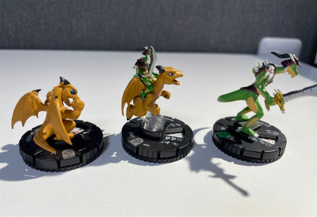 遊戯王　激レア　ベビードラゴン　ヒーロークリックス