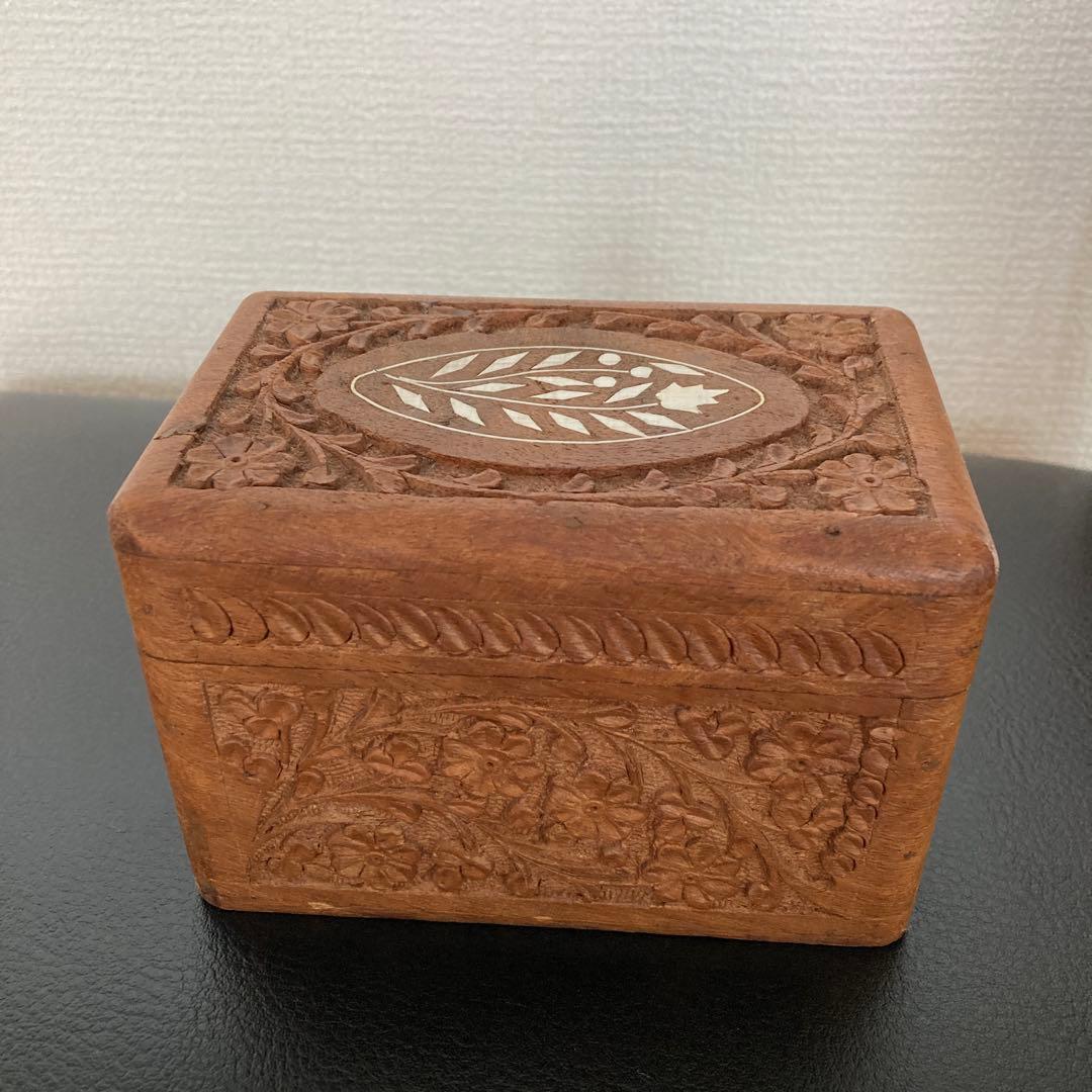 木製彫刻箱　カードケース　アンティーク　ヴィンテージ