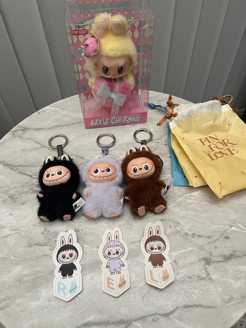 POP MART ミニラブブ　LET'S CHECKMATE セット