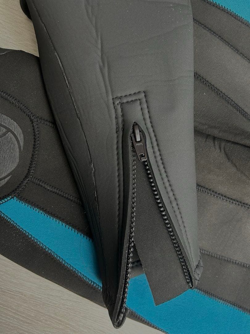 AQA ［アクア］150 黒/青 スキンフルスーツ　キッズ　ジュニア　海