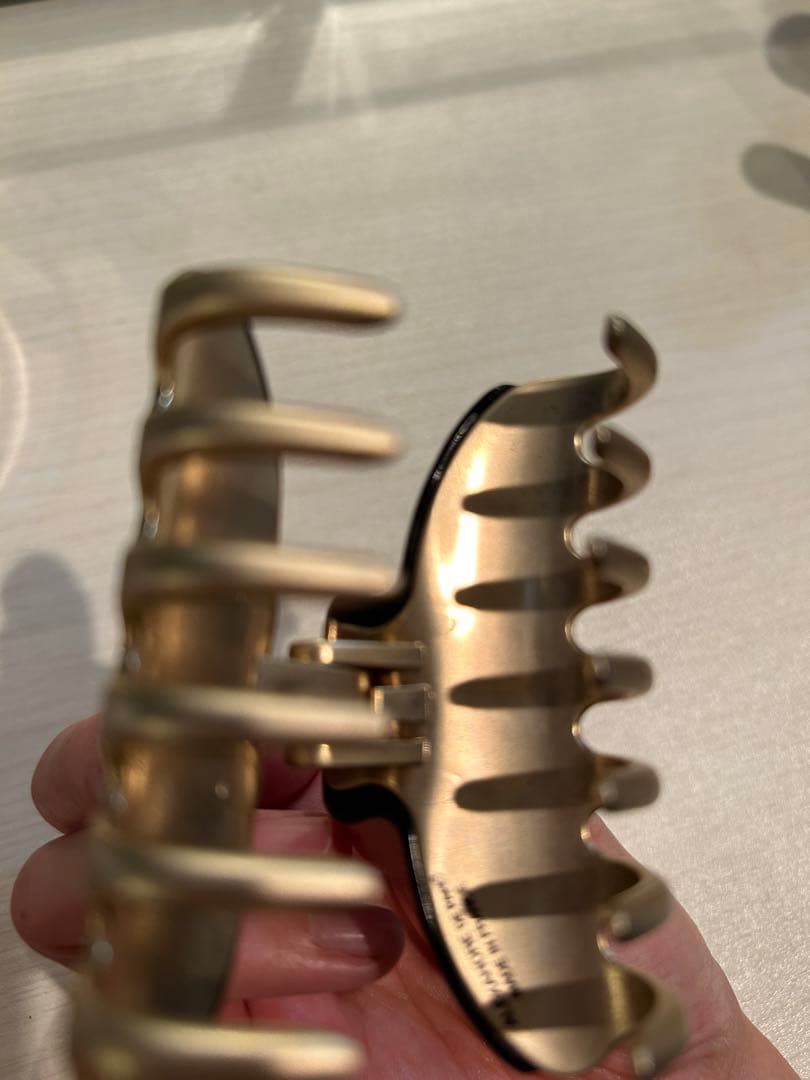 ALEXANDRE DE PARIS ヘアクリップ 黒/ゴールド