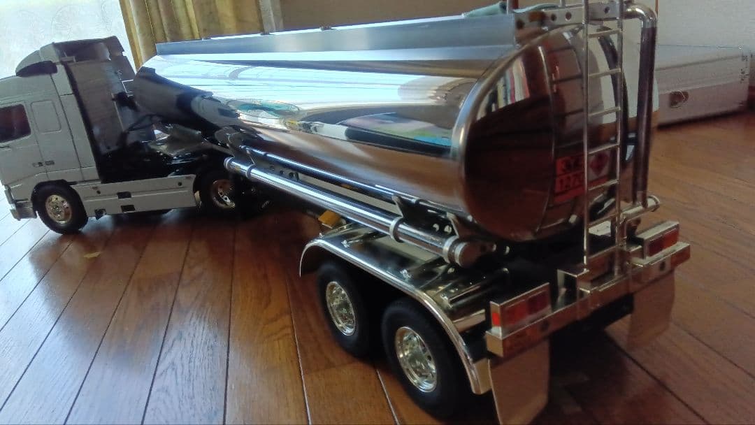 タミヤ1/14　ボルボFH12&タンクトレーラーフルオペMFC-03